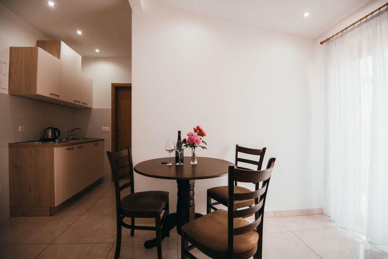 Apartmani Tamaris Vodice Eksteriør billede