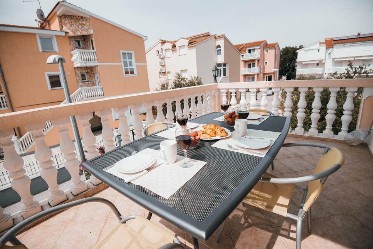 Apartmani Tamaris Vodice Eksteriør billede