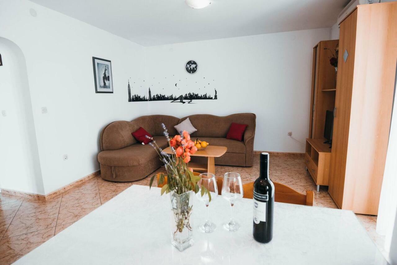 Apartmani Tamaris Vodice Eksteriør billede