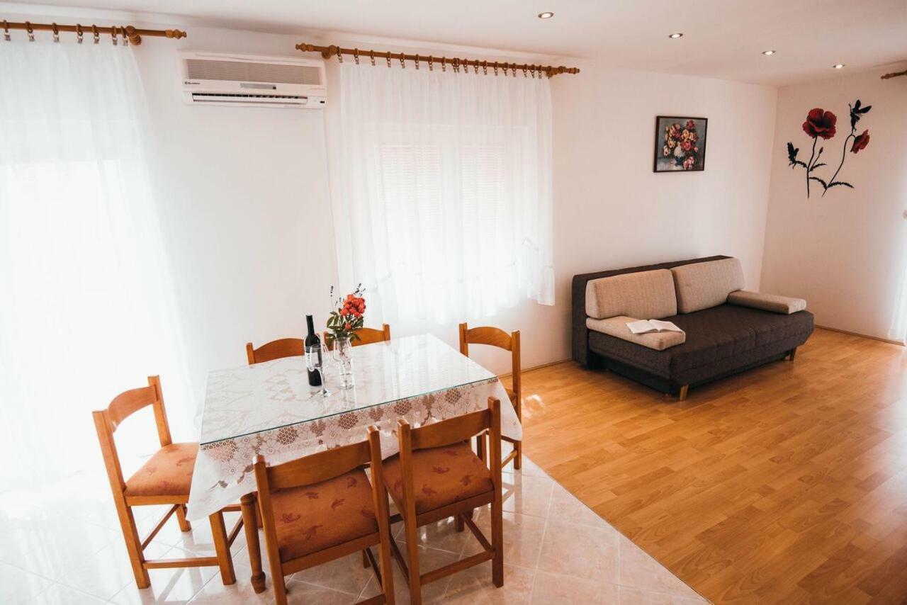 Apartmani Tamaris Vodice Eksteriør billede