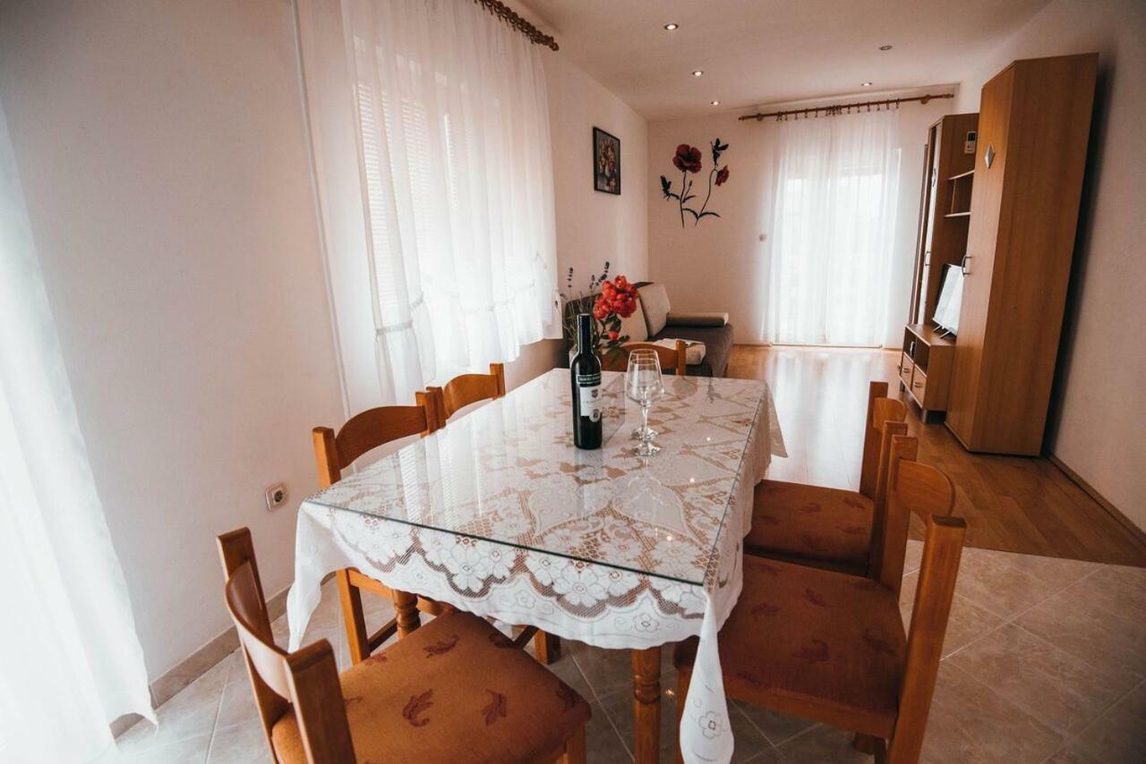 Apartmani Tamaris Vodice Eksteriør billede