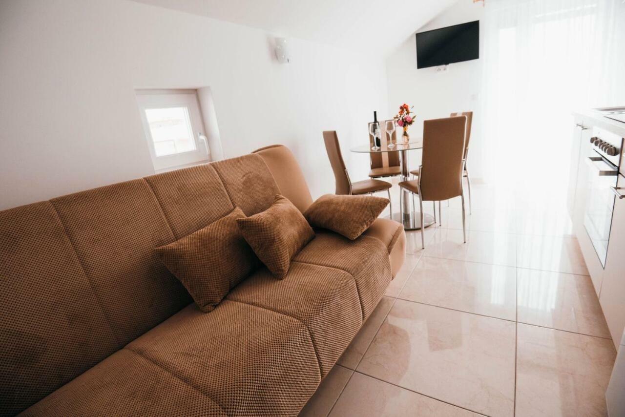 Apartmani Tamaris Vodice Eksteriør billede