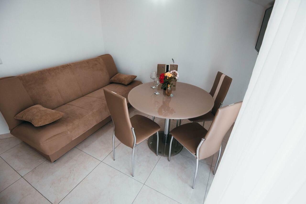 Apartmani Tamaris Vodice Eksteriør billede