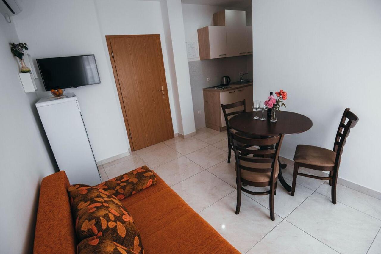 Apartmani Tamaris Vodice Eksteriør billede