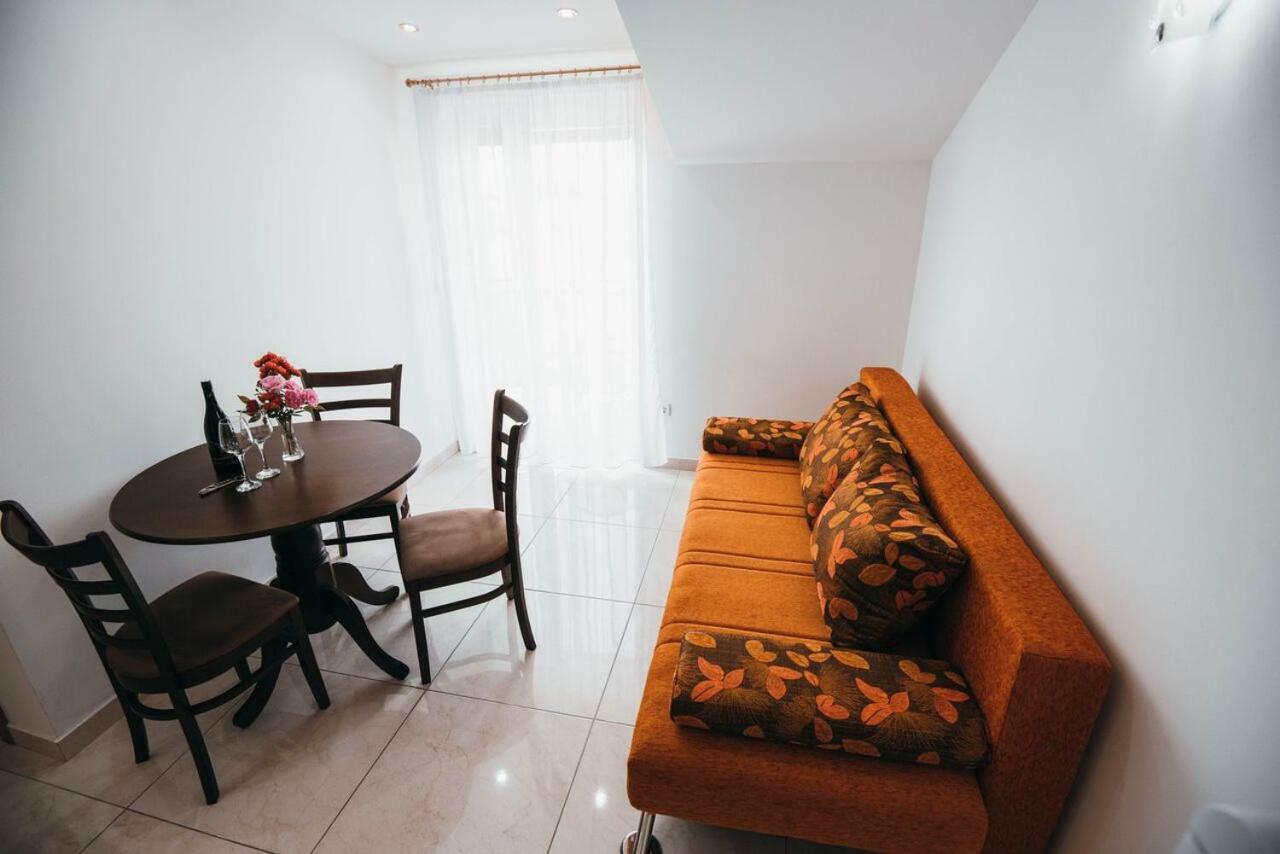 Apartmani Tamaris Vodice Eksteriør billede
