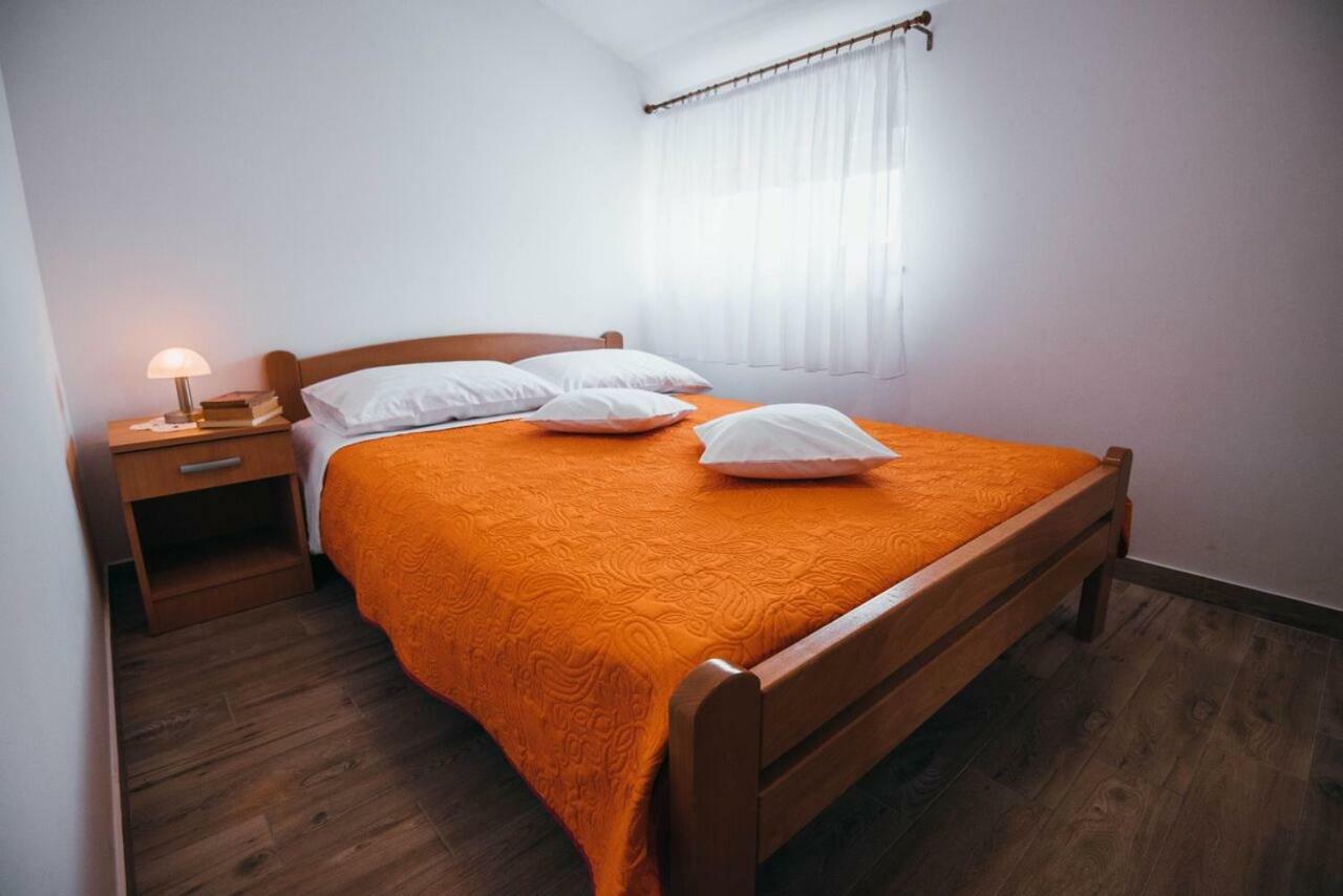Apartmani Tamaris Vodice Eksteriør billede